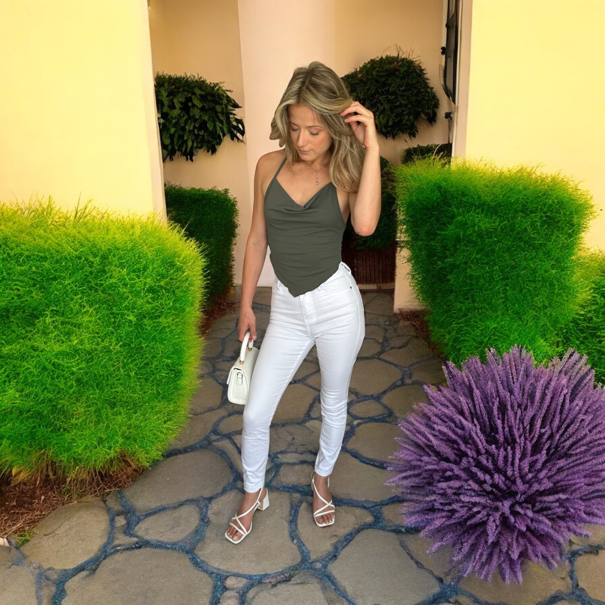 SANDALES avec des brides - miniature 5