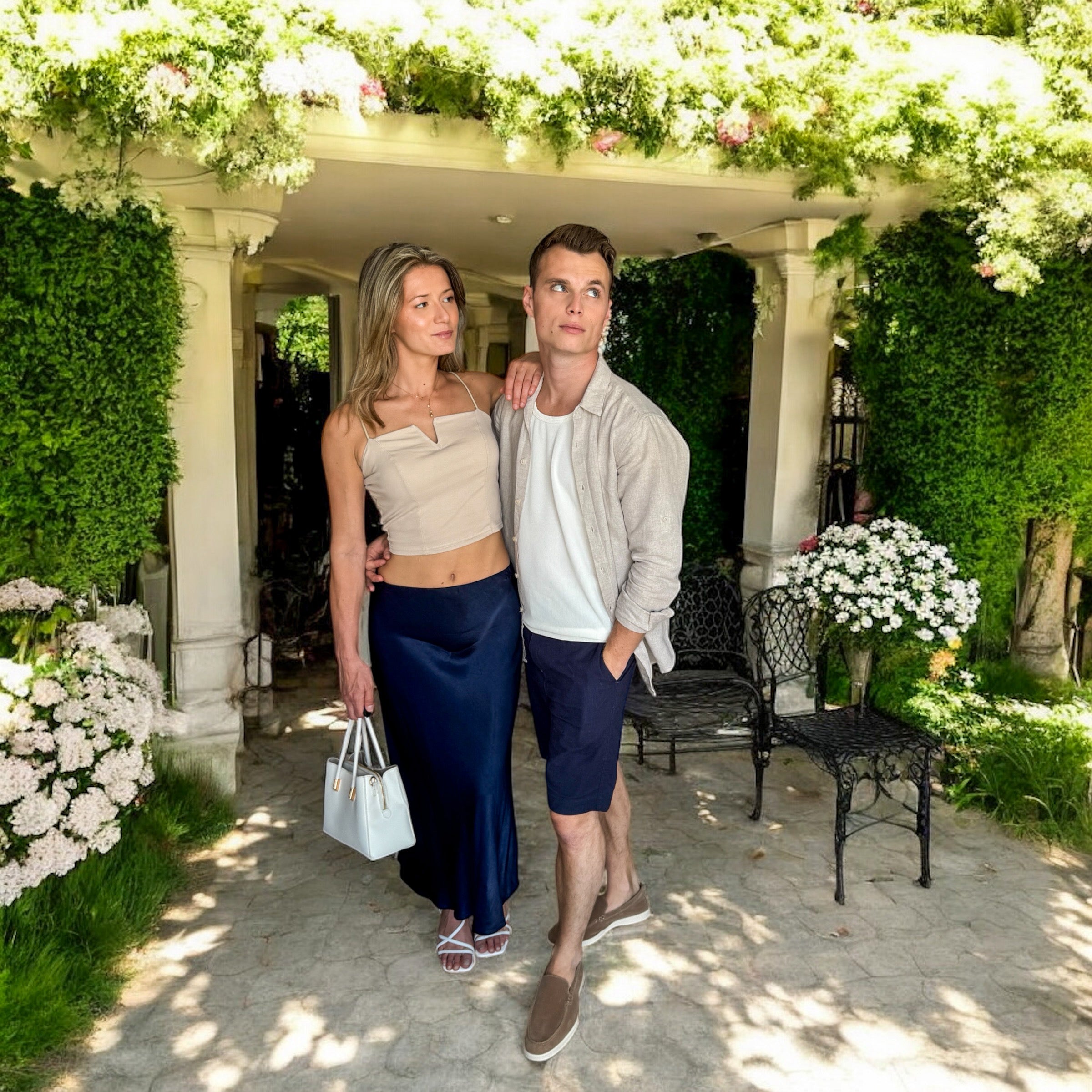 Le Couple Jupe Marine & Haut Beige - miniature 7