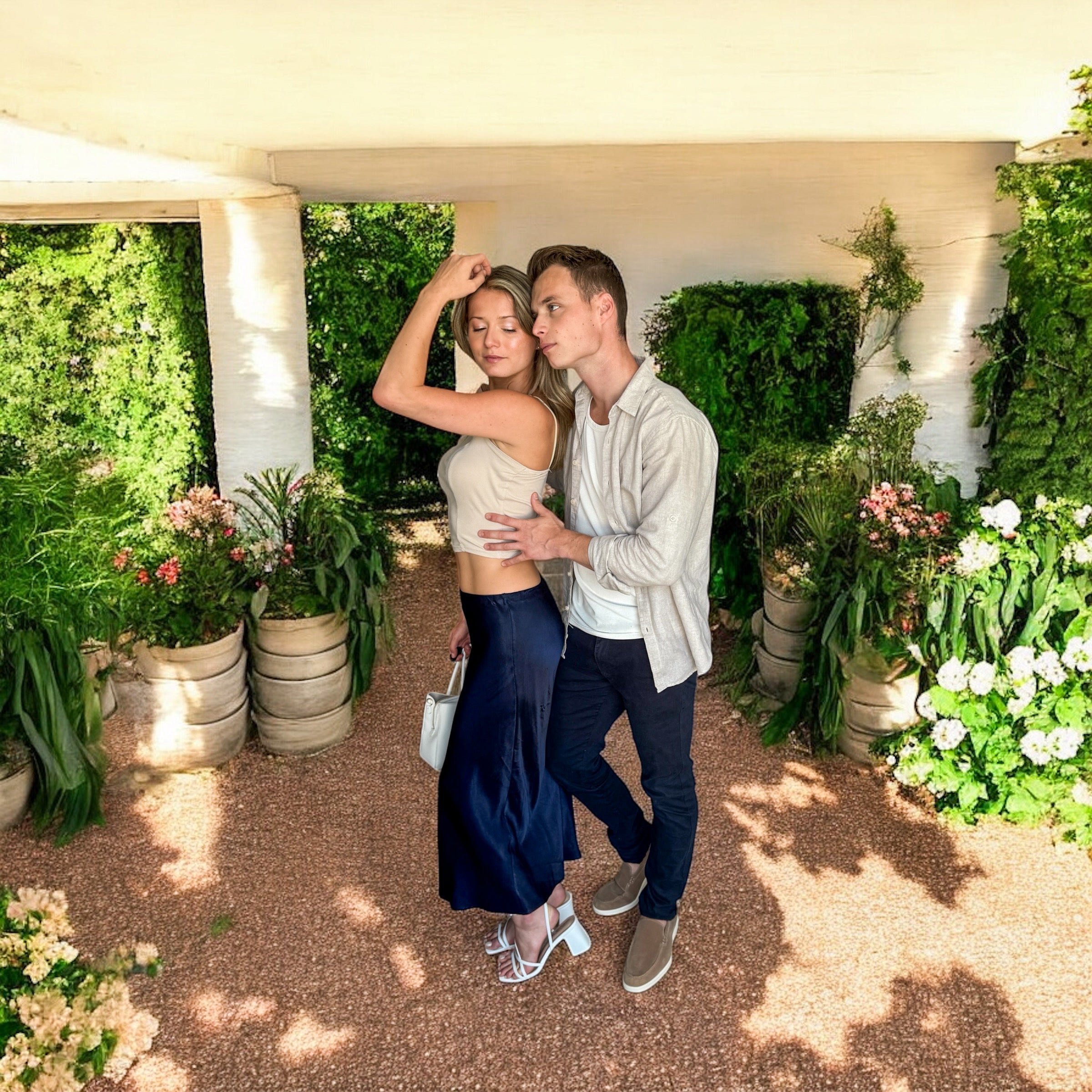 Le Couple Jupe Marine & Haut Beige - miniature 6